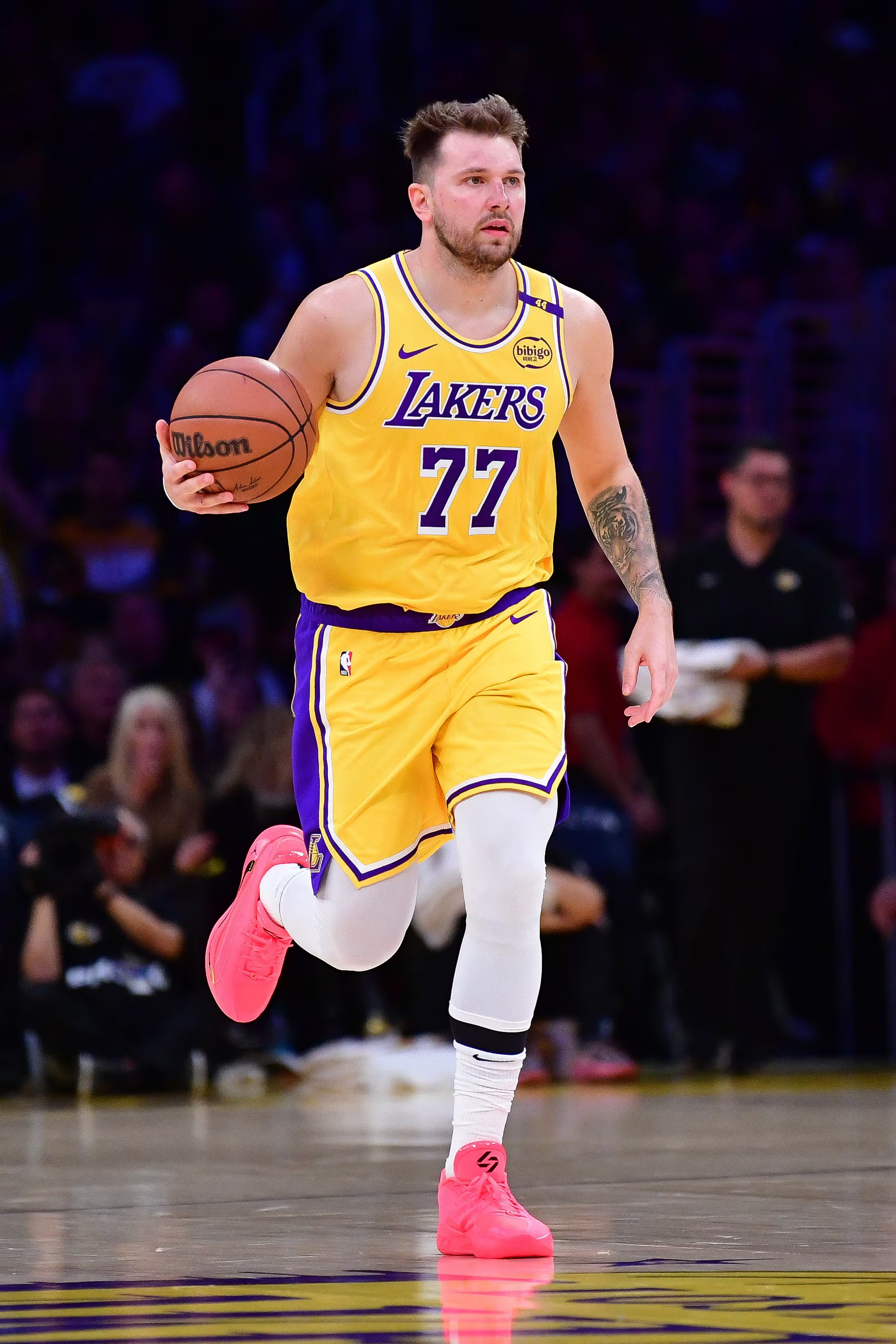 东契奇回归赛场，挺进下一轮首场状态亮眼，C9观众沸腾！的简单介绍